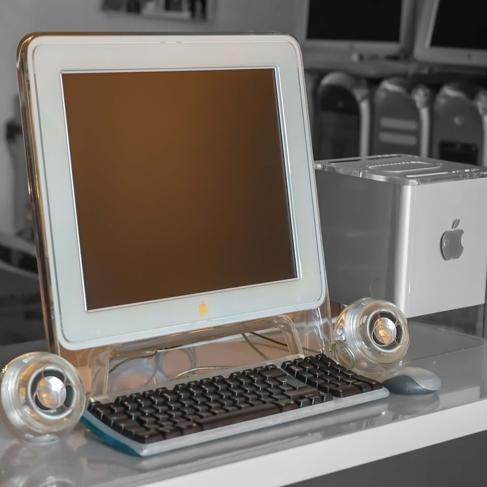 Apple G4 Cube